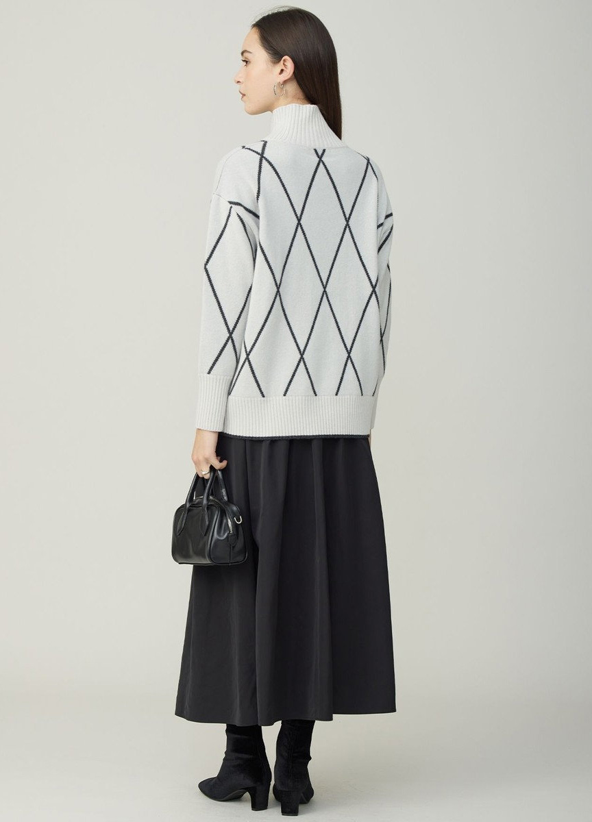 菱格紋高領設計針織衫